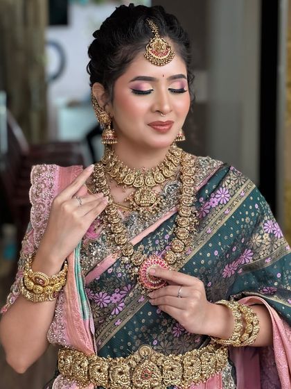 Sushma Manjunath - Bridal & Event Makeup and Styling Creative Portfolio & Student Work photo 43