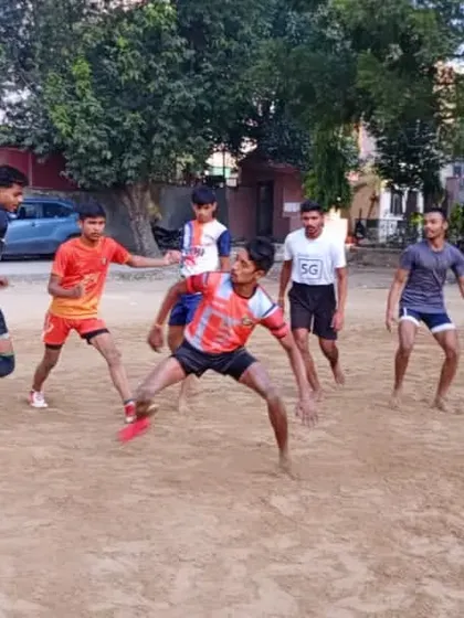 A snapshot from our daily practice time. Players are engaged in a practice match, honing their raiding and defending skills on our home ground.