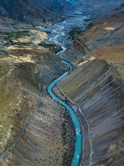The Mighty Himalayas photo 4
