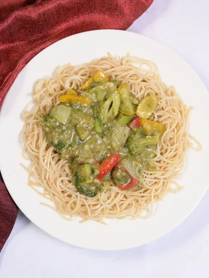Looking for a wholesome and satisfying meal? Our special Stroganoff noodles offer a creamy and savory twist on a classic, packed with fresh vegetables.