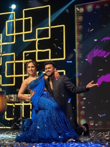 This Sangeet was pure magic from start to finish. The couple owned the stage with a performance full of energy, confetti, and so much love. They wanted to have fun, and they absolutely nailed it.