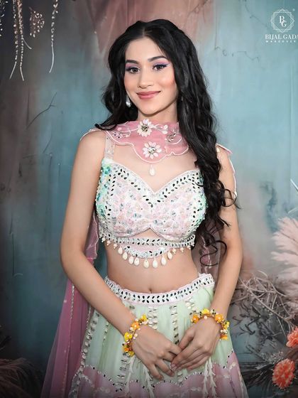 Modern Glam & Party Looks photo 27