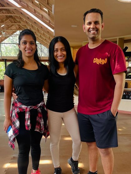 More happy faces from our New Year's event. It’s a community of friends who sweat and smile together.