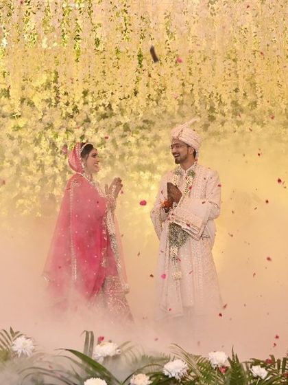 Spectacular Varmala Ceremonies photo 10