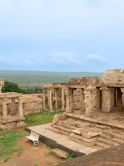 A view of the Ranganatha Swamy temple with the Jamia Masjid in the background, showing the diverse history of Gandikota fort.