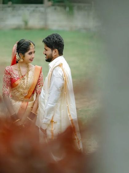 A duplicate of 117, a beautiful and romantic portrait of the couple.