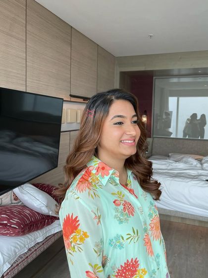 Flowing Waves & Curls photo 111