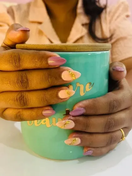 The final look of the birthday nails. The combination of pastel colors and gold foil is so cheerful.