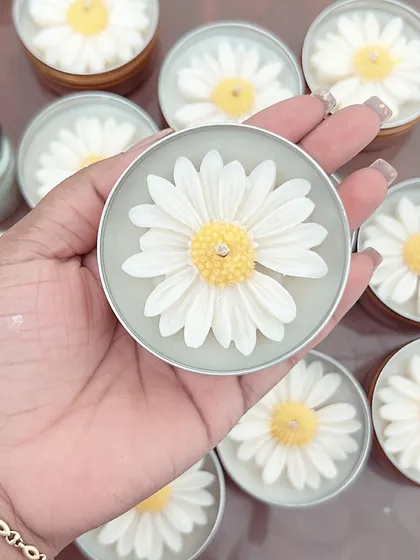 Our daisy tin candle is gorgeous, travel-friendly, and budget-friendly. It's a great choice if you're just starting to explore scented candles.