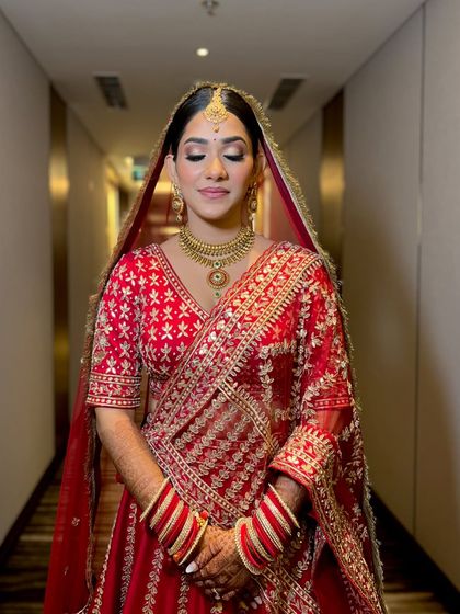 Another shot showing the flawless eyeshadow blend. It's a soft look that still makes a statement.