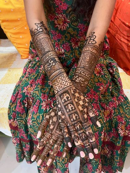 A full view of the elephant grid design, showcasing its bold and graphic impact.