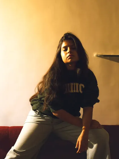 Playing with shadows and warm light to create a more dramatic and moody portrait during the same home shoot.