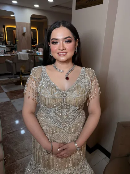 A happy and confident bride-to-be, ready for her Roka ceremony.