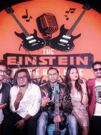 A post-performance click with the band in front of our logo. We are always ready for the next corporate event.