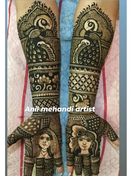 A beautiful depiction of Radha and Krishna on the palms. This is a popular choice for brides who want a spiritual and artistic design for their wedding.