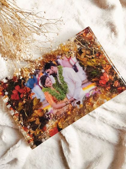 Vinys Galleria - Custom Resin Home Decor Resin Clocks, Lamps & Blocks photo 30