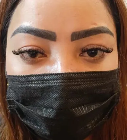 A great example of a wispy, textured lash style. This look adds length and definition without being overly dramatic, perfect for everyday wear.