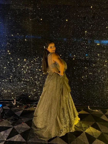 A glamorous over-the-shoulder look at the Sangeet night.