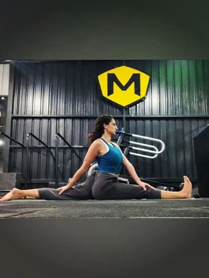 Curly Yoga Girl - Online Yoga Classes My Daily Practice: Stretches & Flows photo 13