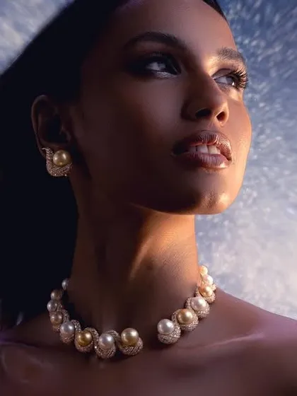 An ethereal shot for Renu Oberoi Luxury Jewellery's 'Shangri-la Kosmos' collection. This image demonstrates my ability to create a specific mood using advanced lighting techniques and in-camera effects to make the fine jewelry stand out.