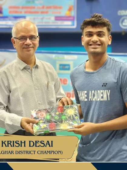 Krish Desai, Palghar District Champion, being felicitated at the Thane District Championships inauguration.