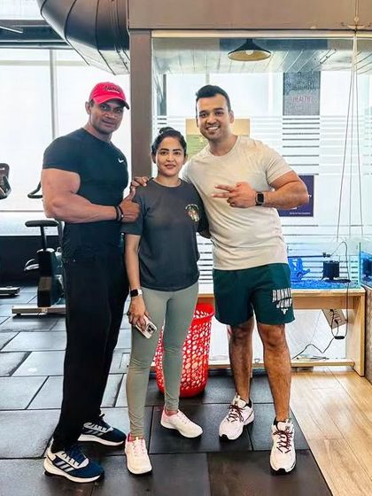 Success tabhi milti hai jab aap bahane banana band kar dete hain. Yeh mere dedicated clients hain.