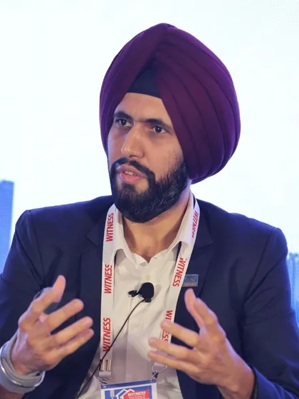 Arshdeep Singh speaking on a panel about dispute resolution in the renewable energy sector. He suggested shifting the onus of enforcing foreign awards to High Courts to improve efficiency.