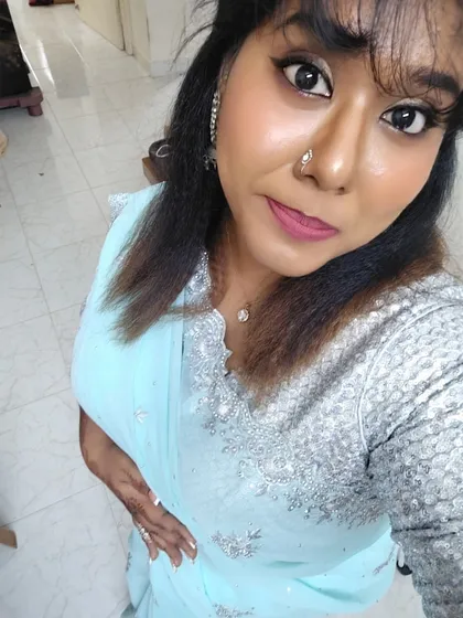 A close-up of my makeup and the beautiful saree. It was a day of many firsts and lots of happy memories.