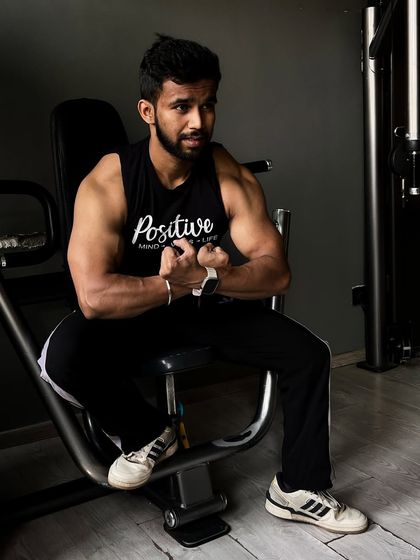 My life is simple and focused. I make money, I hit the gym, I come home, and I stay grounded. This lifestyle of discipline is what creates extraordinary results.