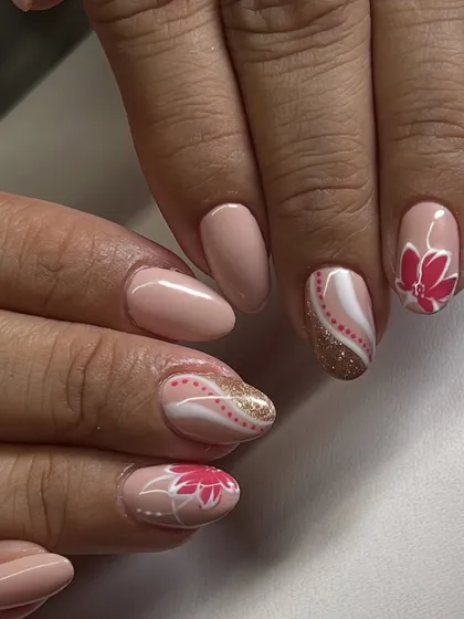 A full view of the beautiful and intricate floral and abstract nail art set.