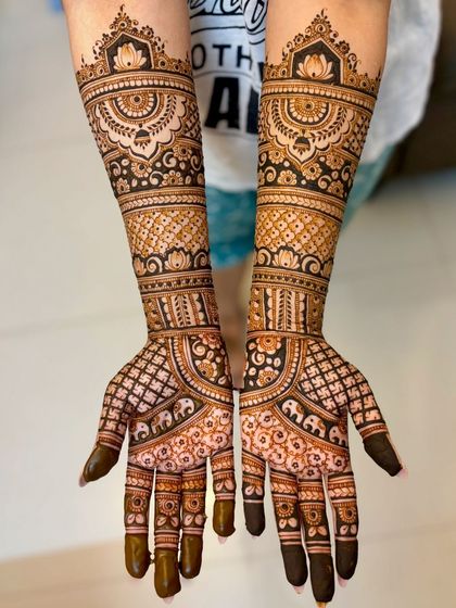 Mitali - Mehendi for Special Occasions Exquisite Bridal Mehendi photo 72