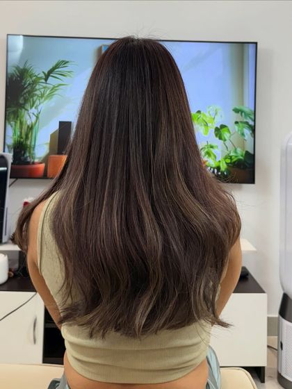 A color correction transformation resulting in this beautiful, multi-tonal brown. We corrected previous color to create a seamless and natural-looking result.
