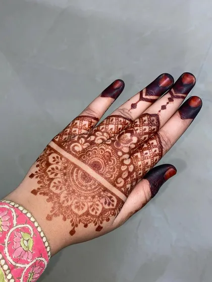 The stain from a half-mandala design, showing excellent color development.