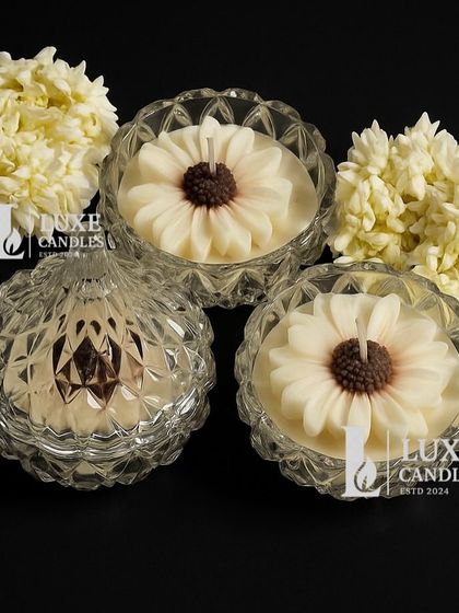 Blooming Creations: Floral & Botanical Candles photo 27