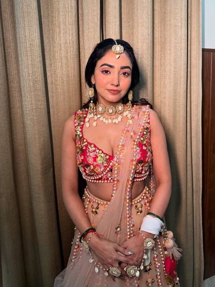 Neha, looking absolutely lovely for her Haldi. We agreed on a minimal look with no falsies or lenses, just fresh, dewy skin and a hint of pink.