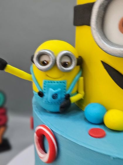 Custom Fondant Figurines & Themed Cakes photo 17