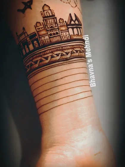 The initial outline of the Mumbai skyline design, showing how we build up the details layer by layer.