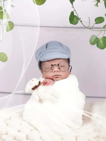 Newborn Dreams: The First Few Weeks photo 24