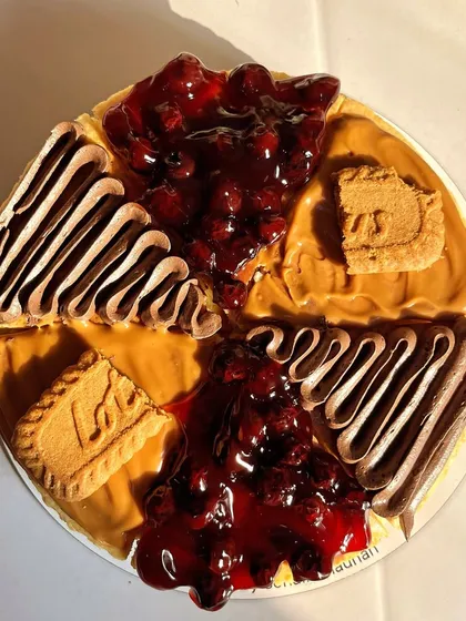 Another beautiful shot of the assorted cheesecake, because I just can't get enough of it. The combination of flavors and textures makes it a true showstopper.