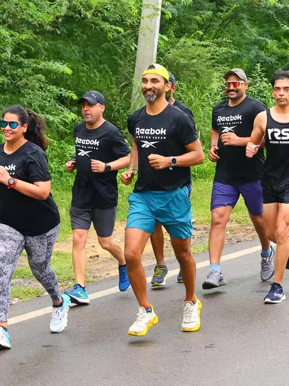 The core group pacing together during a Sunday session. Running with a pack makes the miles fly by.