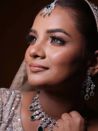 Timeless Bridal Looks photo 57