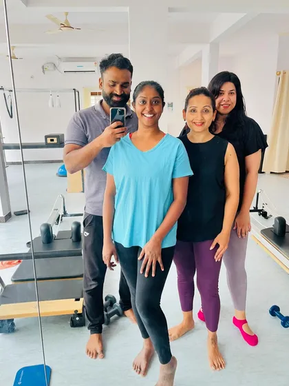 A fun group selfie in the mirror. It's always a good time training with these ladies.