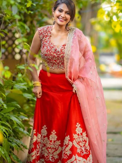 Bhuvana Reeds - Online Makeup Classes Reception & Party Glam photo 34