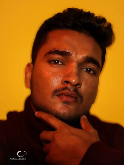 A close-up version of the motion blur portrait, focusing on the eyes. The effect creates a sense of disorientation and powerful emotion.