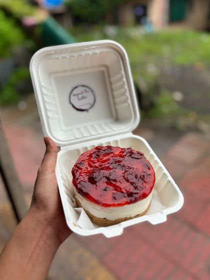 Bento Cakes & Sweet Minis photo 24