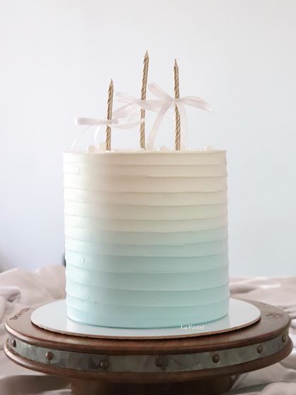 Modern & Minimalist Cakes photo 6