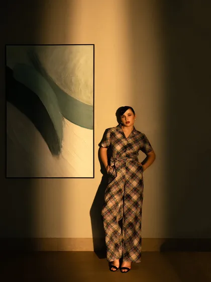 In this campaign image, I used strong shadows and warm light to create a sense of mystery and sophistication. This technique, often called chiaroscuro, is perfect for brands wanting to add artistic depth to their visuals.