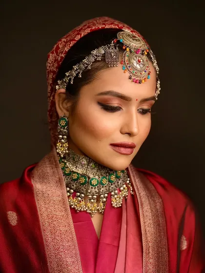 Another beautiful shot from this contemporary bridal series.