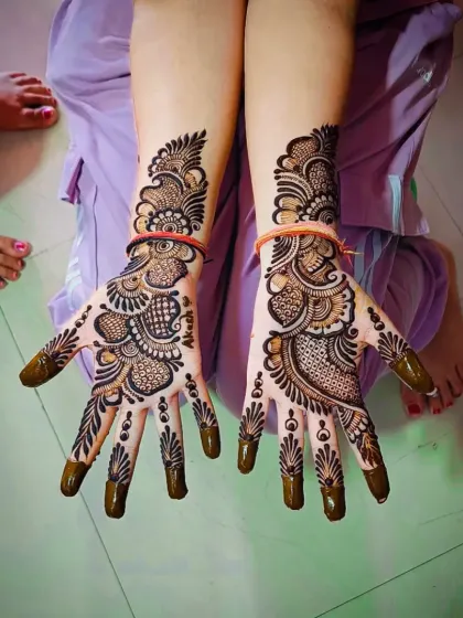 A complete view of both the front and back Arabic designs, showing how they can be paired for a cohesive look.