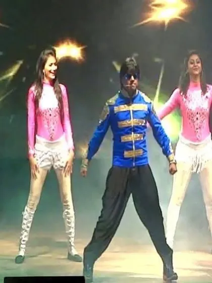 A tribute to the one and only Shah Rukh Khan on his birthday. He is a huge inspiration for my performance style.